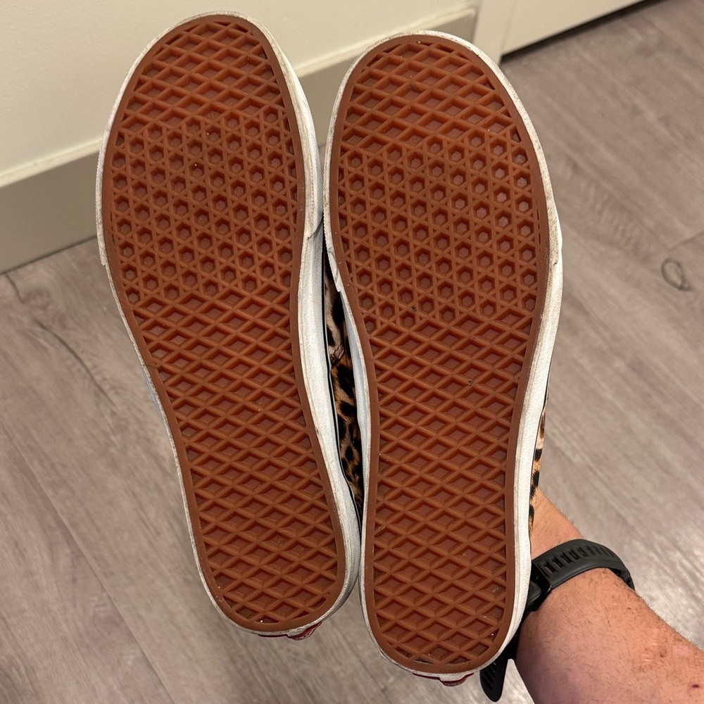Vans Leopard Print Low-Top Sneakers in Brown and Black - Picture 3 of 5